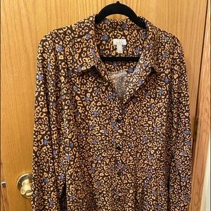 Logo, Lori Goldstein new without tags longsleeved top